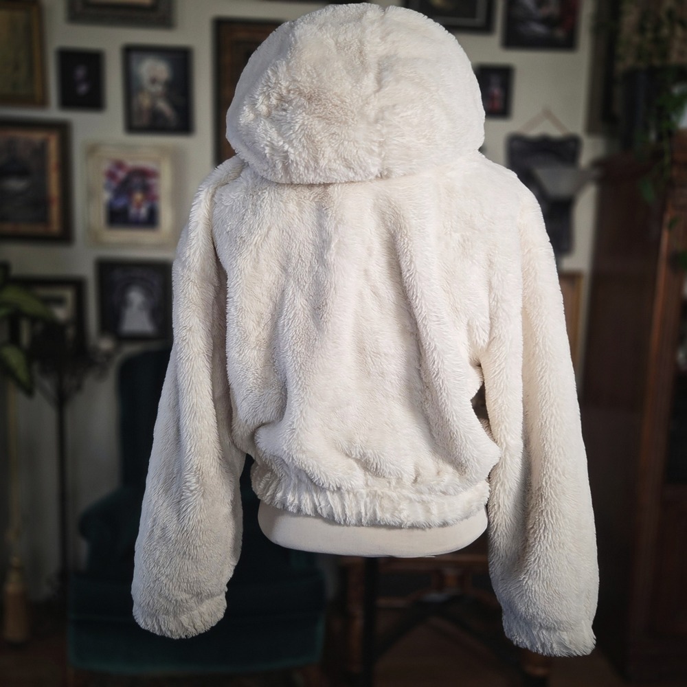 Love Tree Faux Fur Teddy Hoodie Jacket Cream Cropped Fuzzy Winter Coat Small S - Picture 4 of 8
